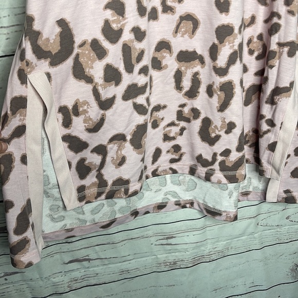 New Directions Pink Camo Design HILo Long Sleeve Sweatshirt Sz XL! - Picture 4 of 8